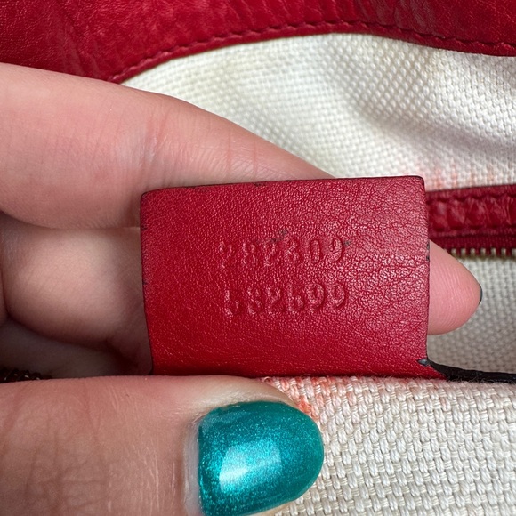 Gucci Red Soho Pebbled Leather Hobo with Tassel - Picture 14 of 15